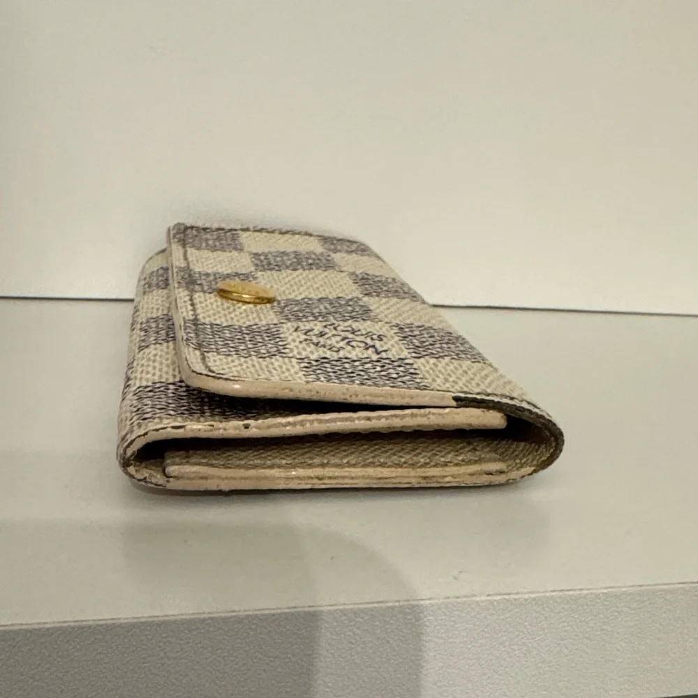 Authentic Louis Vuitton Damier Azur 4 Hook Key Case. - Picture 3 of 7